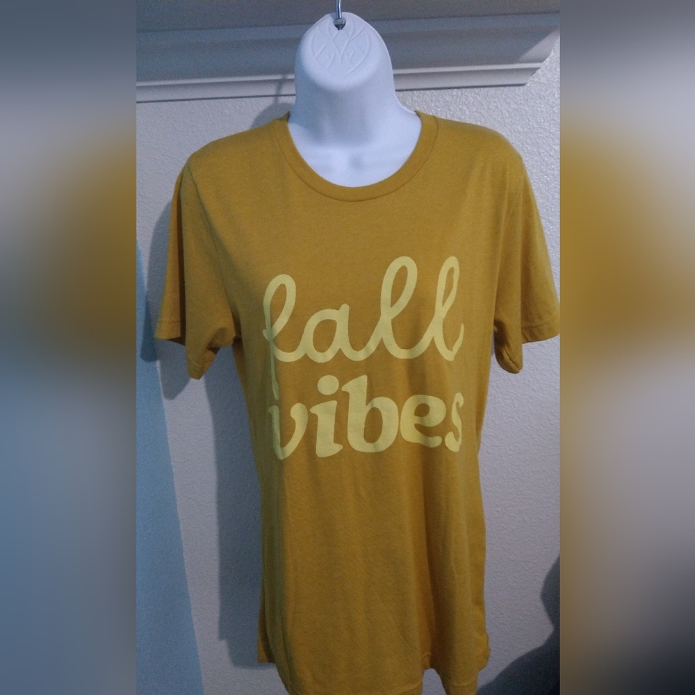 Fall Vibes Graphic Tee Size Small
